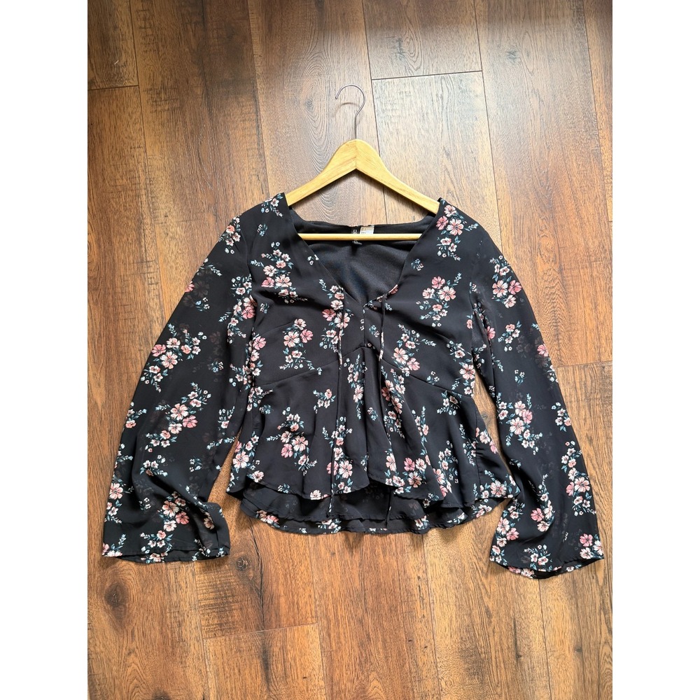 H&M Floral Print Peplum Blouse Long Bell Sleeves V Neck Size 4 Cottagecore Boho